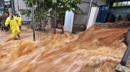 Enxurrada em enchente no Rio Grande do Sul