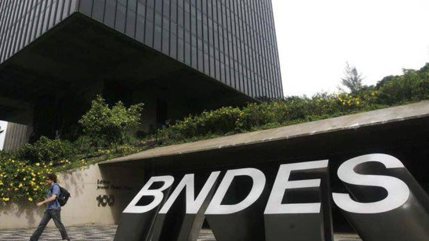 BNDES emite R$ 1 bi em green bonds no mercado doméstico para energia renovável