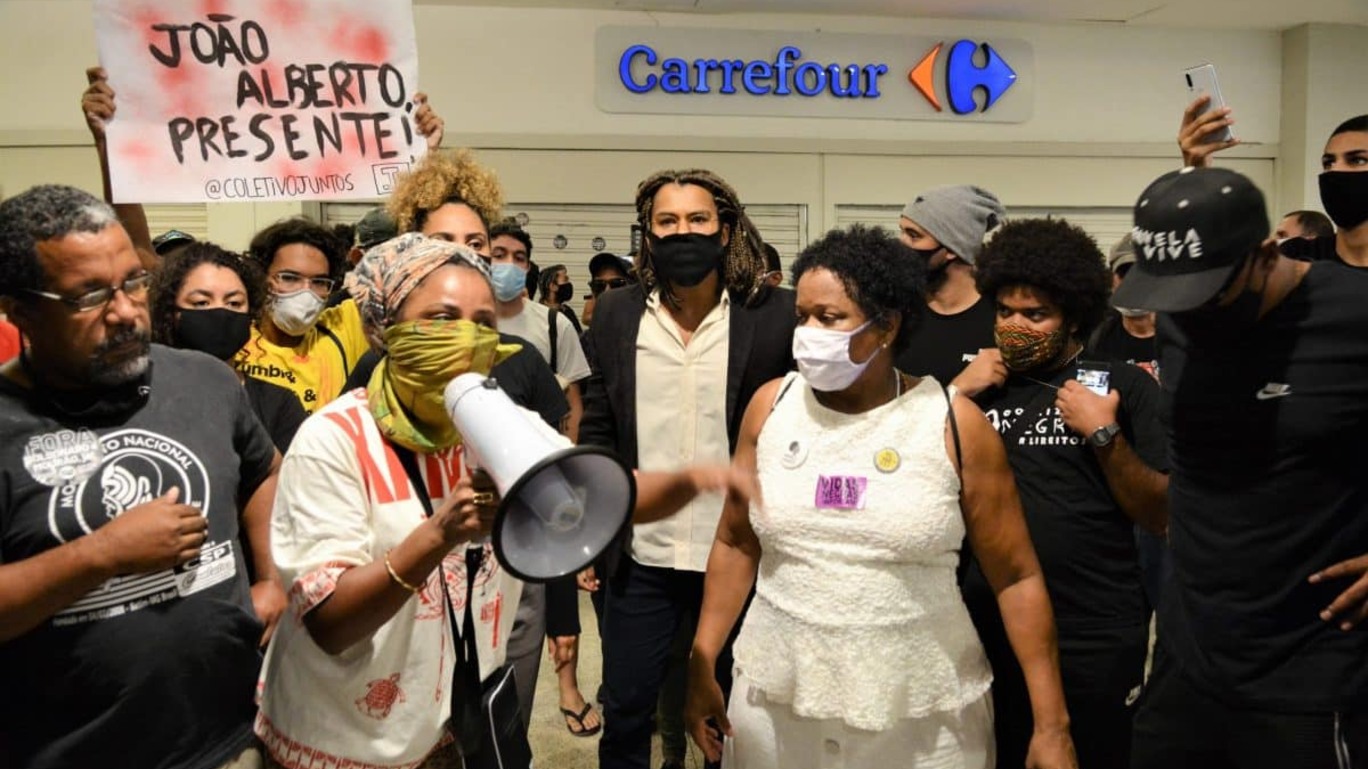 Nas medidas antirracistas do Carrefour, desafio é monitorar fornecedores