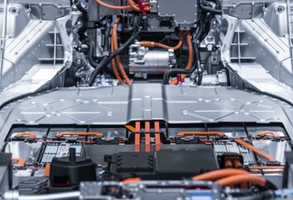 Bateria de lítio para carro elétrico e conexões de energia