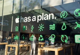 Fachada de escritório da Apple, na Califórnia, aponta os esforços de descarbonização da empresa