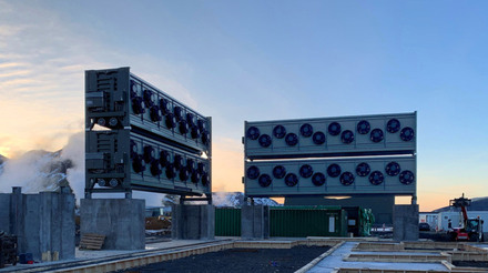 Planta da Climeworks na Islândia, com a tecnologia de captura de carbono do ar