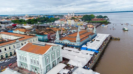 Vista aérea do mercado Ver-o-Peso, em Belém, Pará