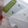 Imagem de uma sacola plástica deita à base de plantas e biodegradável