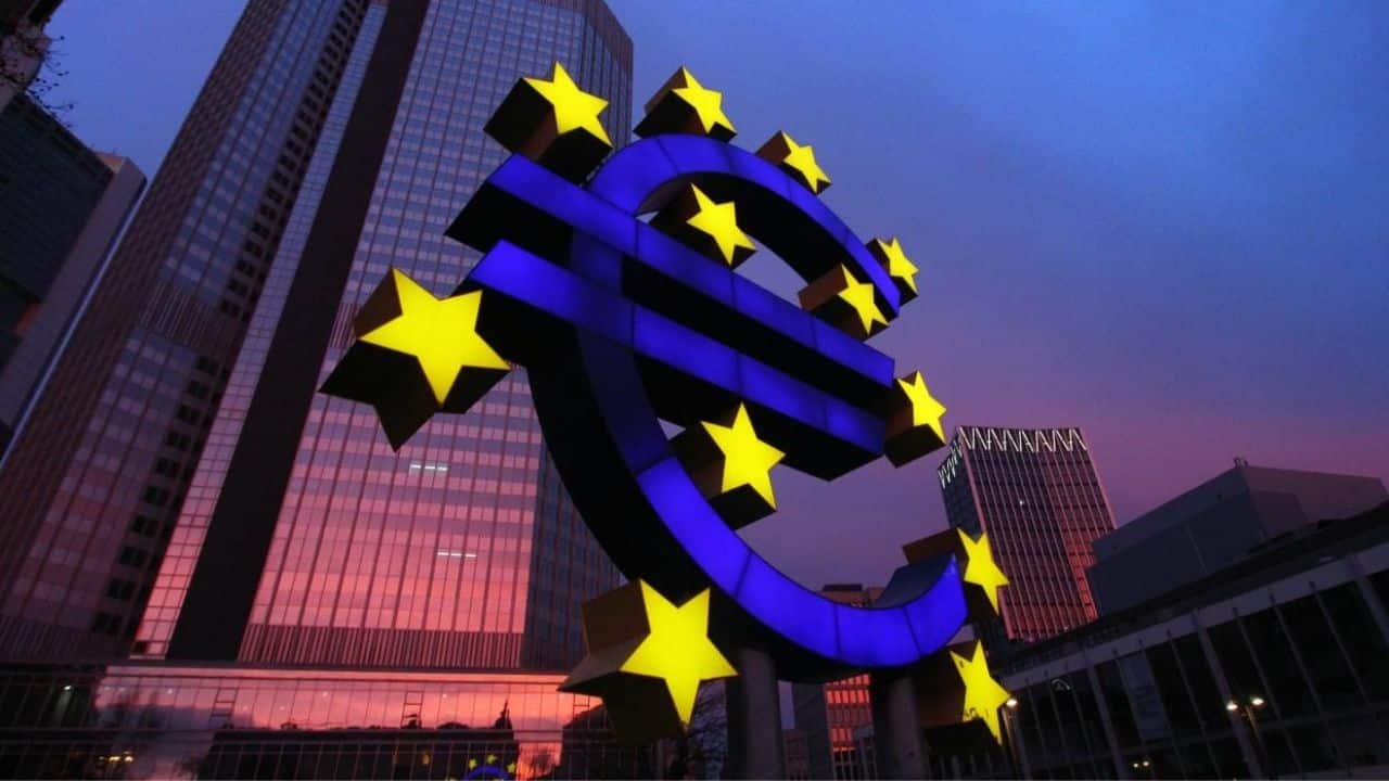 BCE critica proposta que afrouxa regras ESG europeias BCE critica proposta que afrouxa regras ESG europeias