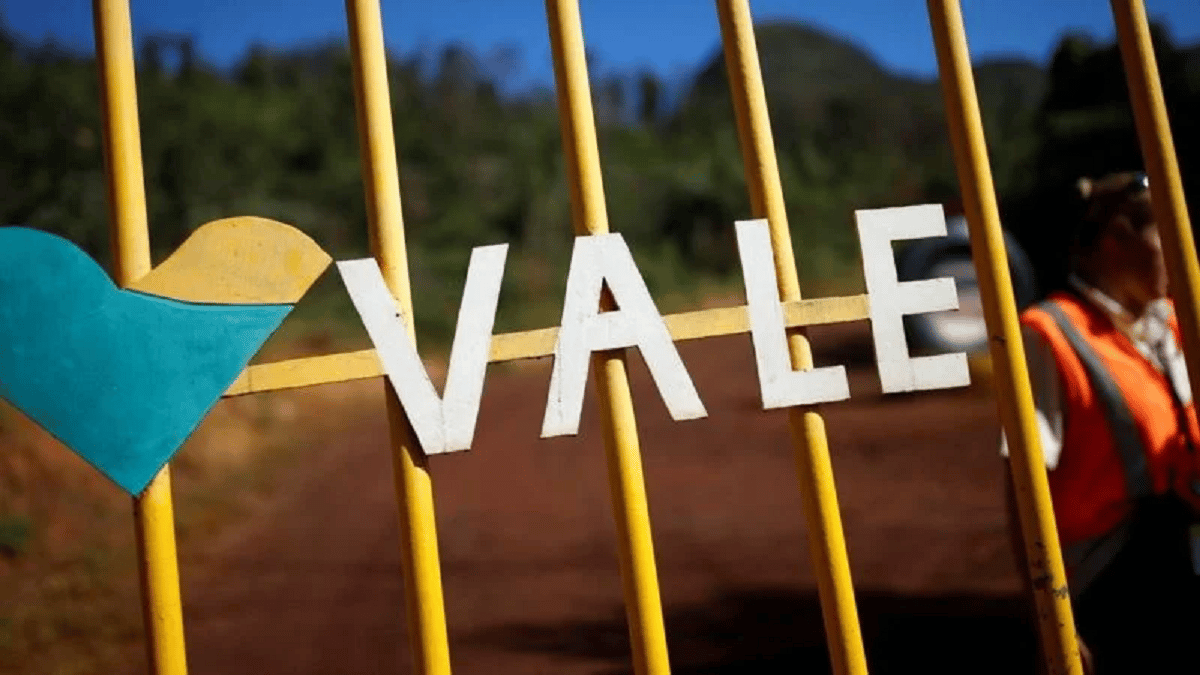 Vale: Schvartsman e mais 15 voltam a ser réus em ação penal de Brumadinho Vale: Schvartsman e mais 15 voltam a ser réus em ação penal de Brumadinho