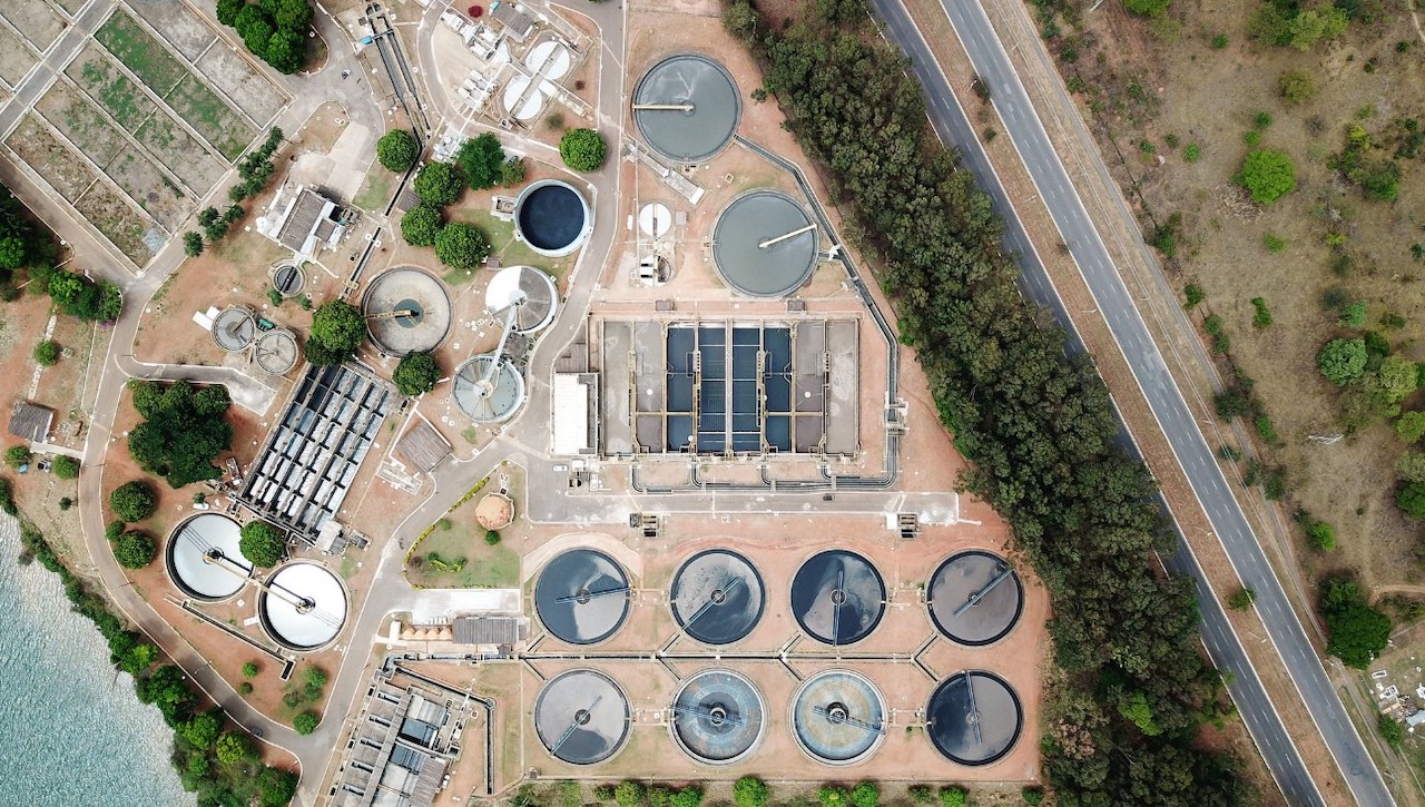 Estação de tratamento de água: o setor lidera a emissão de dívidas verdes no país Estação de tratamento de água: o setor lidera a emissão de dívidas verdes no país