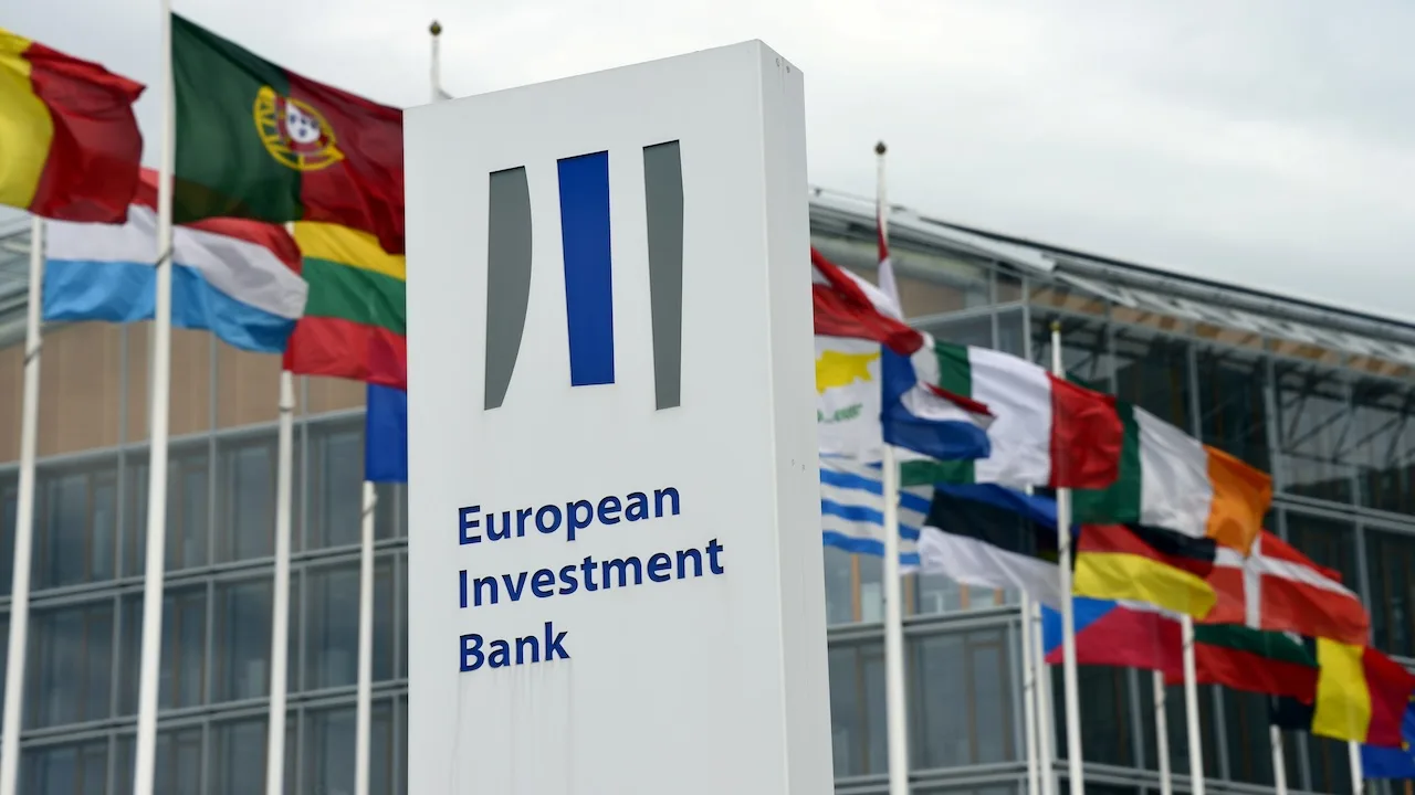 Banco Europeu de Investimento teme ‘desastre de reputação’ com nova taxonomia Banco Europeu de Investimento teme ‘desastre de reputação’ com nova taxonomia